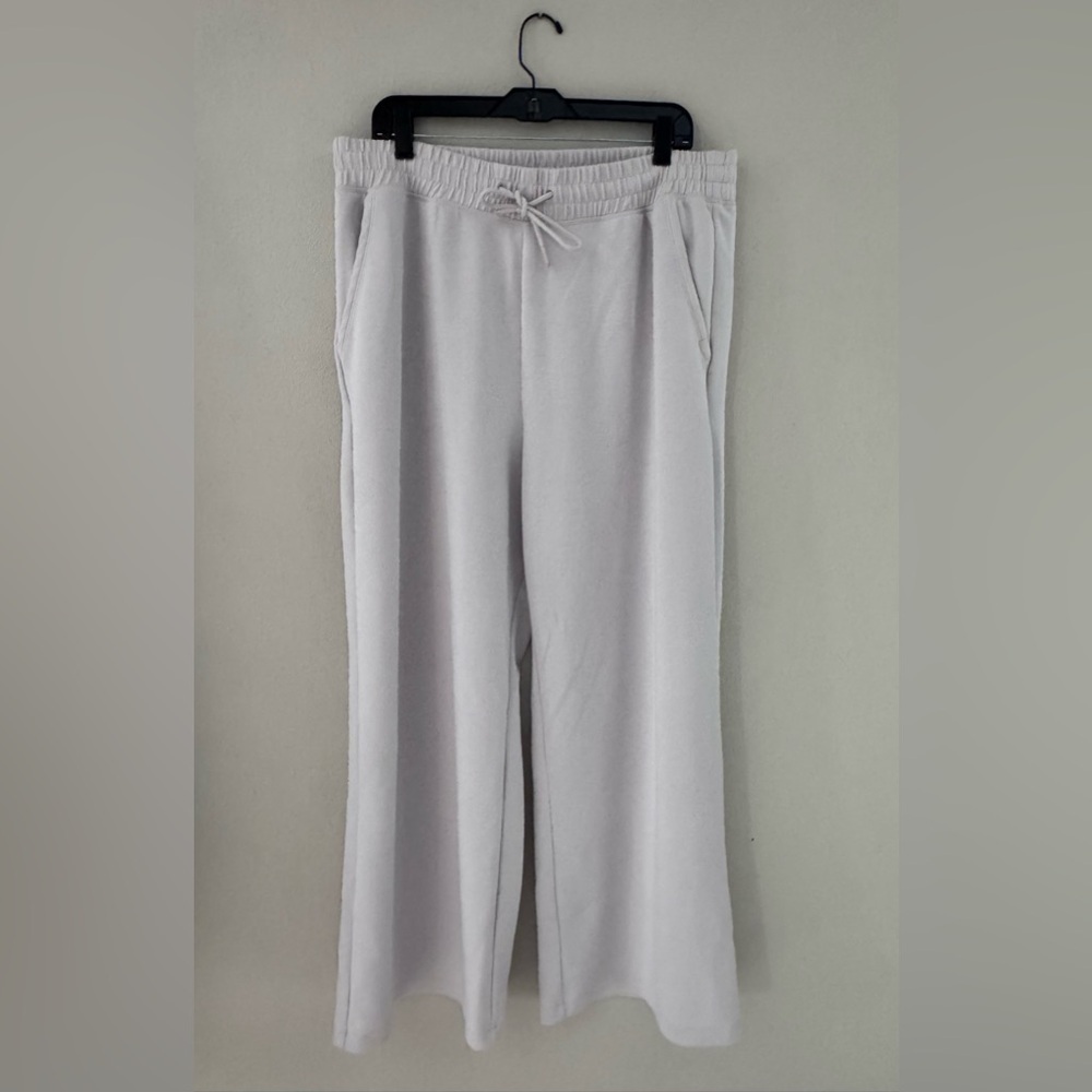 Gilly Hicks (Hollister) Size XXL Cooldown Pants in “Stone” - Picture 2 of 9